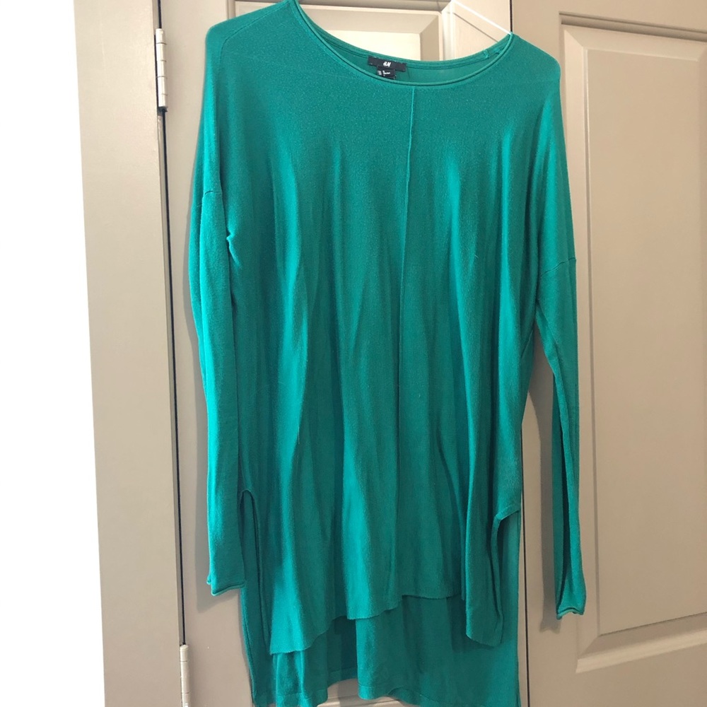 Green long sleeve top